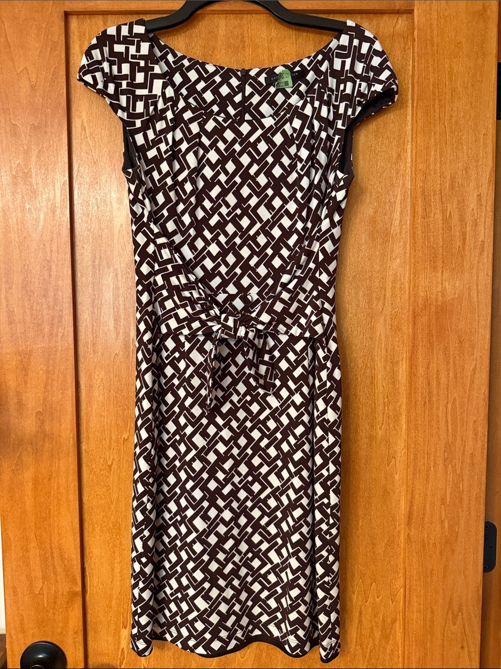 David Meister Cap Sleeve Geometric Print Dress in Brown & White